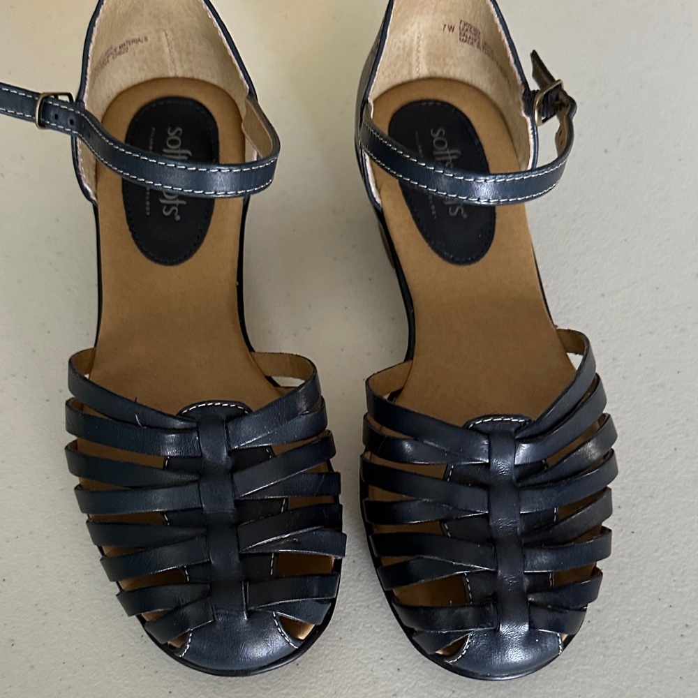 Softspots Navy Bliue Strappy Sandals